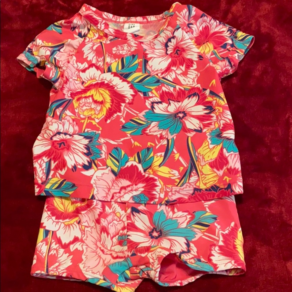 Baby girls GAP 18-24 month swim set.
